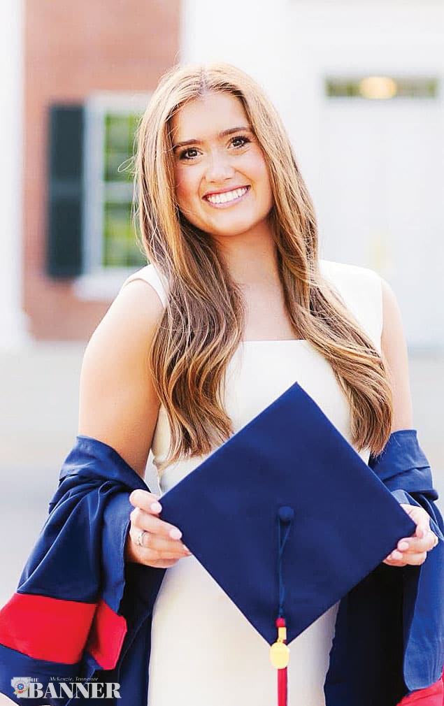 Lindsey Sanders Receives Degree from the University of Mississippi