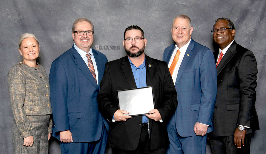 web2-Leadership-Ryan-White-gray