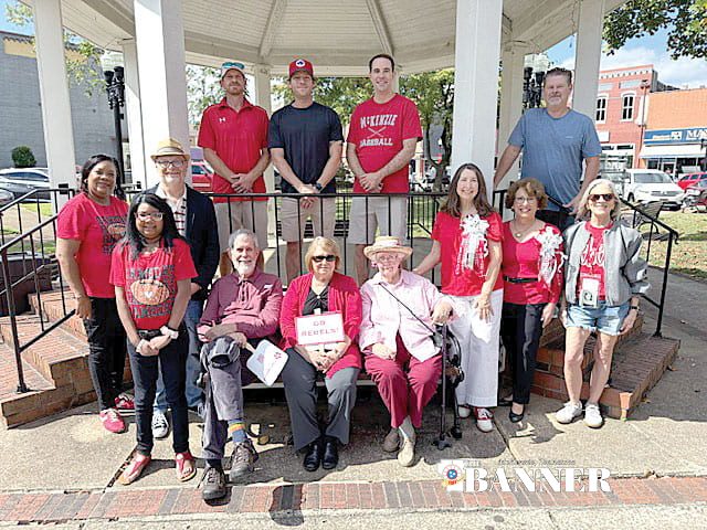 Alumni Honorees in MHS Homecoming Parade