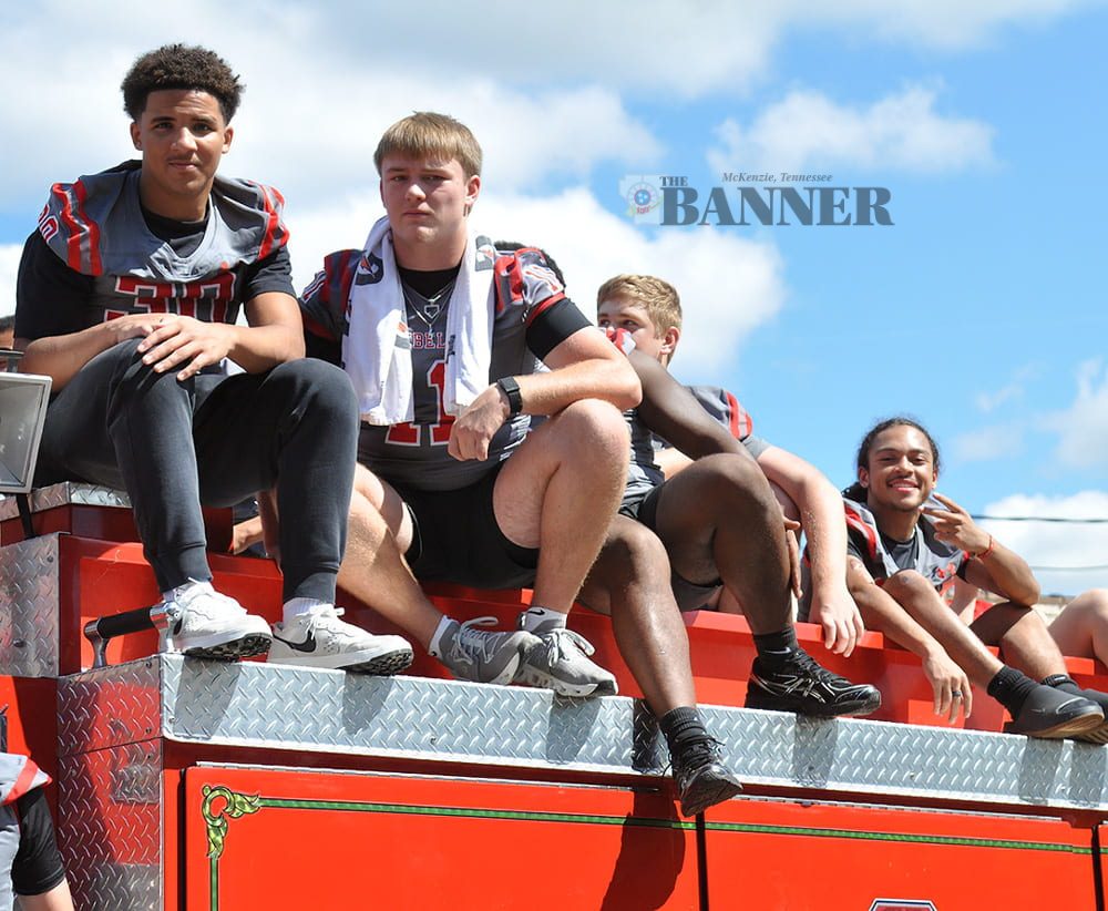 Community Homecoming Activities Draw Crowds