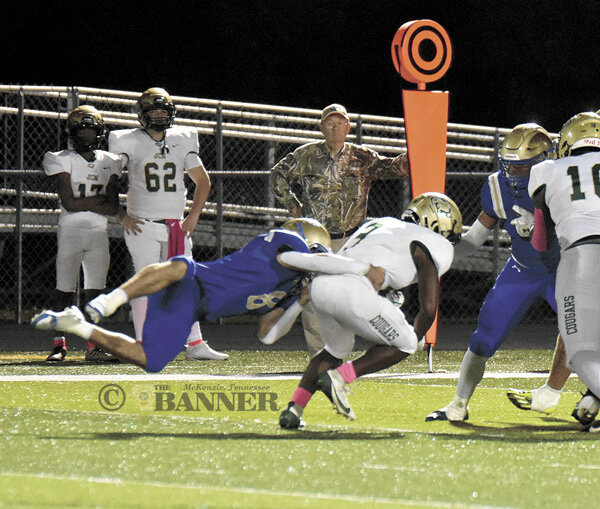 20241014-181029-b9b-web2JCMatHHS-FB-Hayes-tackle-DSC_0024.jpg