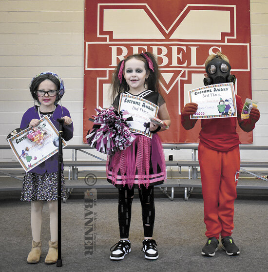 20241028-152015-edb-web2-MES-Fall-Fest-First-Grade-DSC_0132.jpg