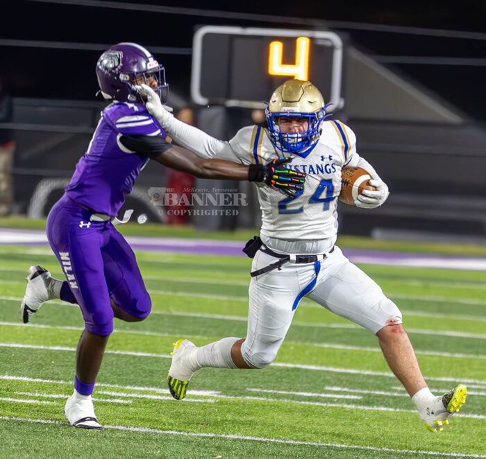 Fourth Quarter Comeback Knocks Mustangs Out of Playoffs