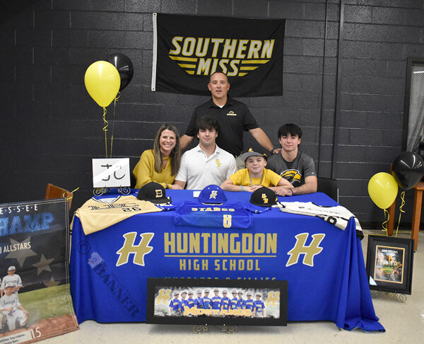 Mustang Gray Eubanks Signs With Southern Miss Baseball