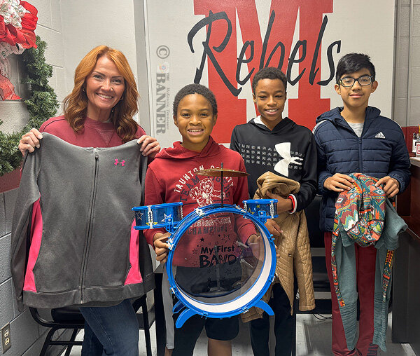 McKenzie Middle School Collects Items to Aid Cash Express Drive