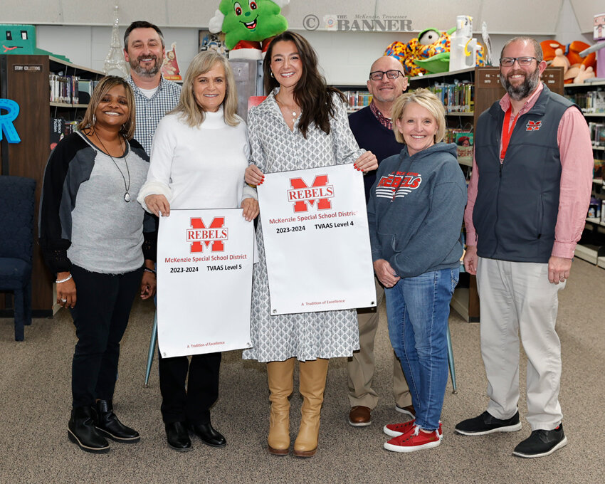 20241209-114337-564-web2-mssd_MHS-teachers_61A4639.jpg