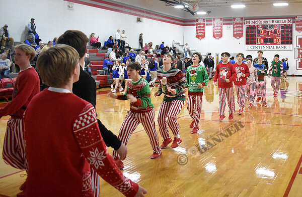 20241216-182712-1ee-web2-RSatMHS-BB-warmup-DSC_0087.jpg