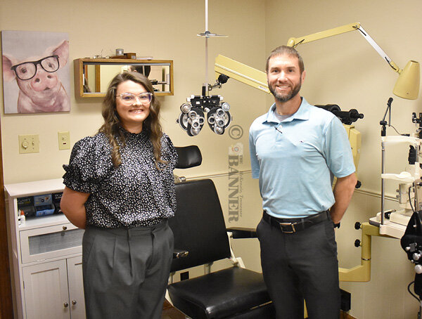 Anna Anderson’s Homecoming Brings ‘Fresh Look’ to Smith & Smith Optometry
