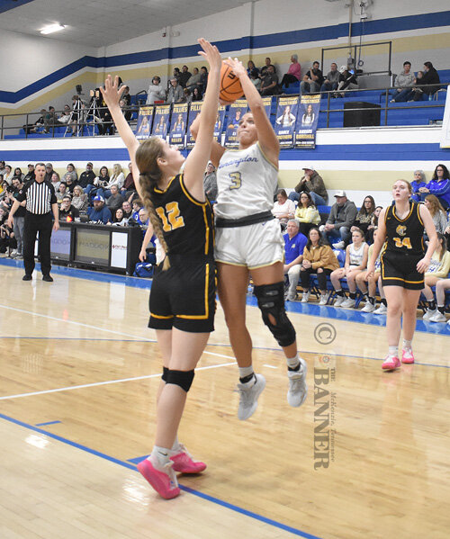 Fillies Cage Lady Lions, Mustangs Fall