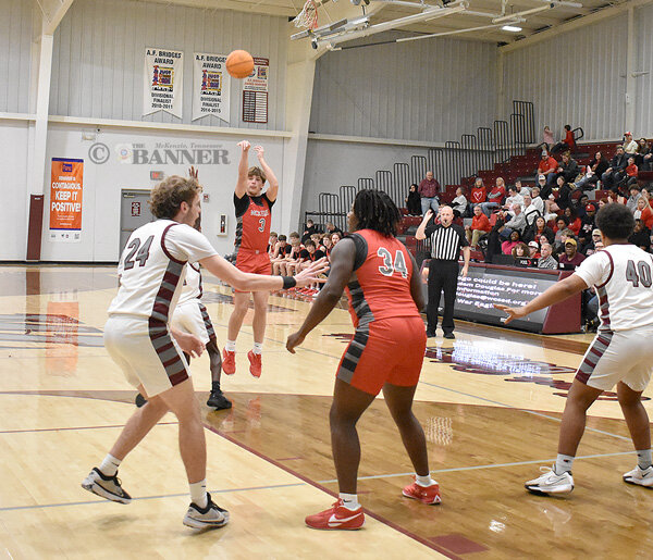 McKenzie High School Sweeps West Carroll