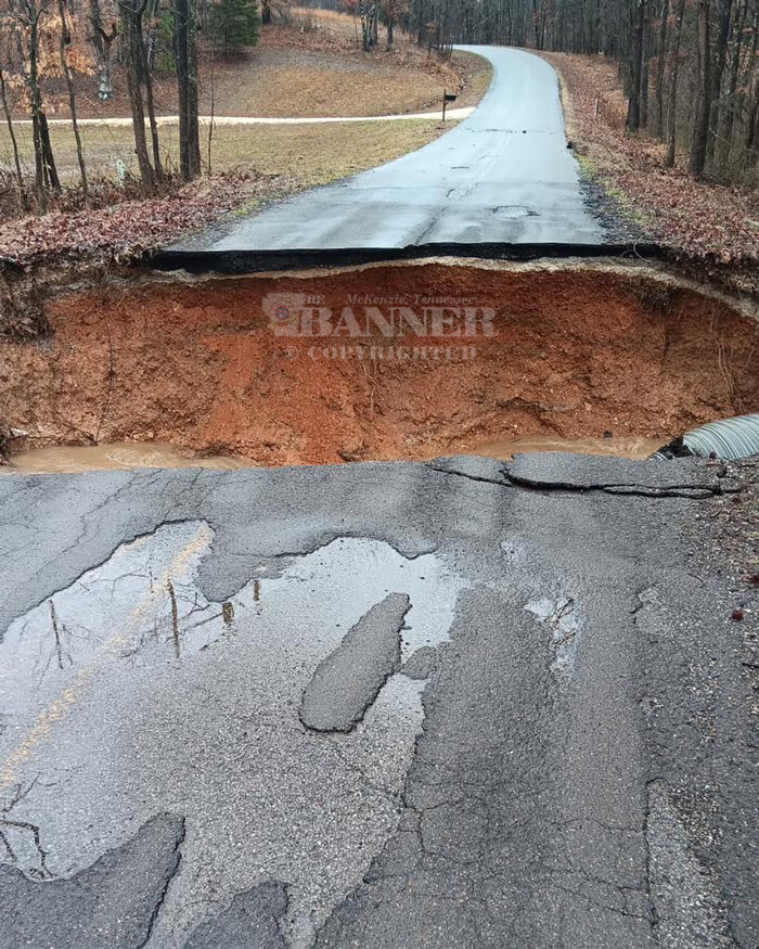 20250217-160504-b86-web2-storm_clifty-road_henry_co.jpg