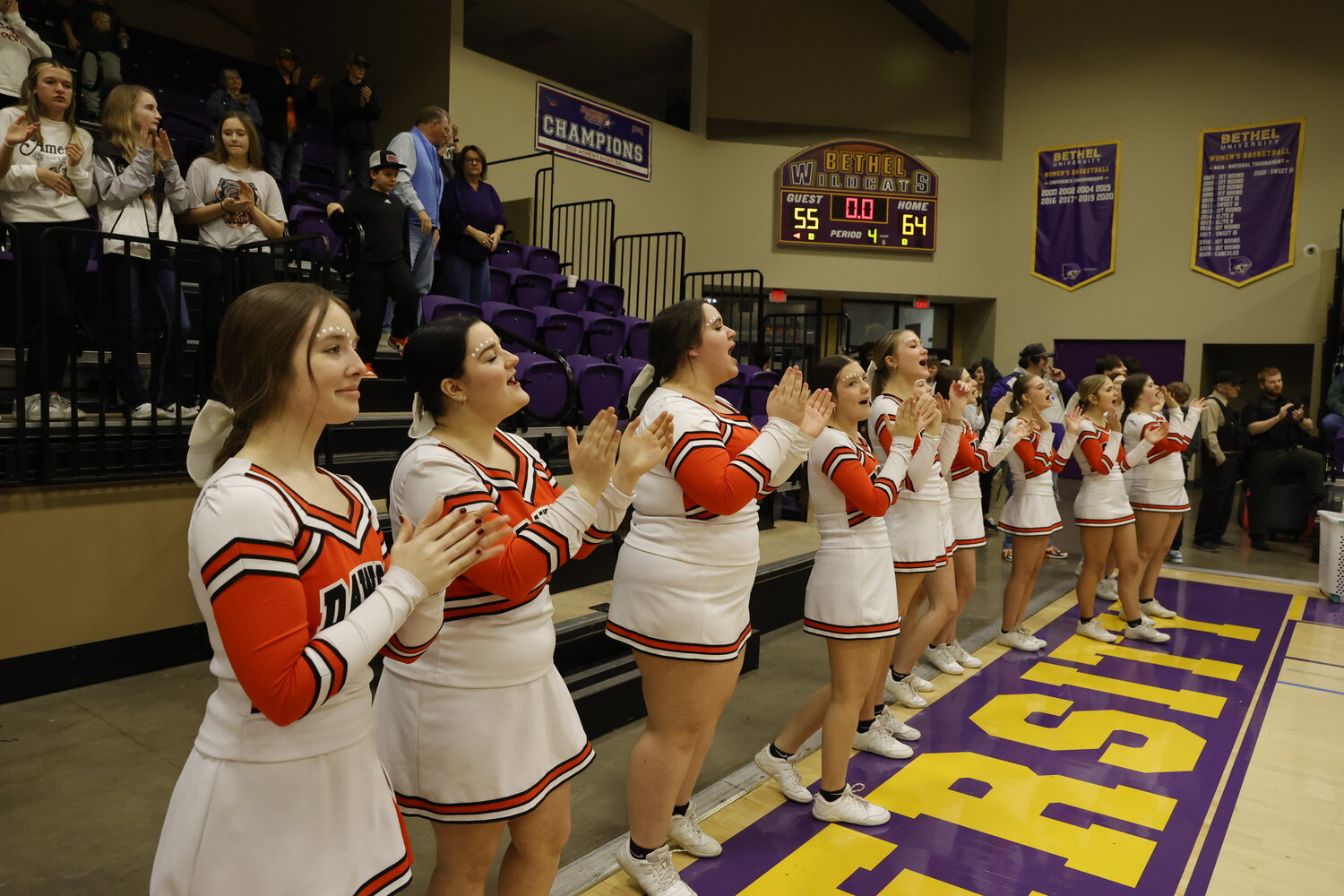 Gleason Bulldogs Edge Greenfield in District