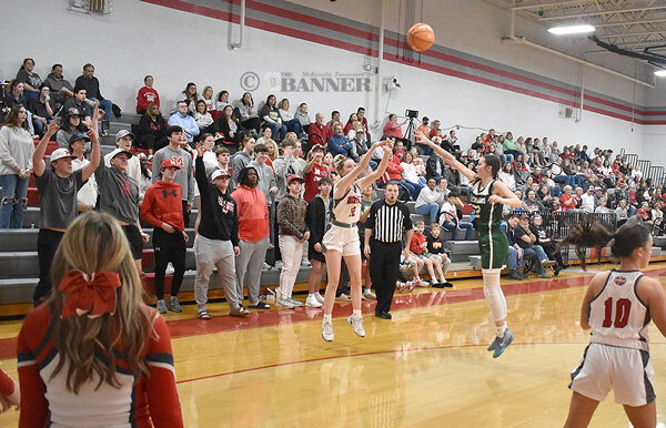 Lady Rebels Top Trojanettes in Region Quarterfinal, 70-55