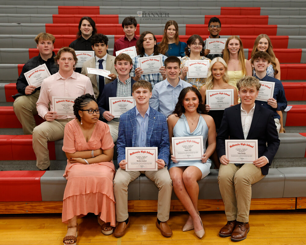 20250404-151233-290-web2-mhs_honors_juniors_61A8075.jpg