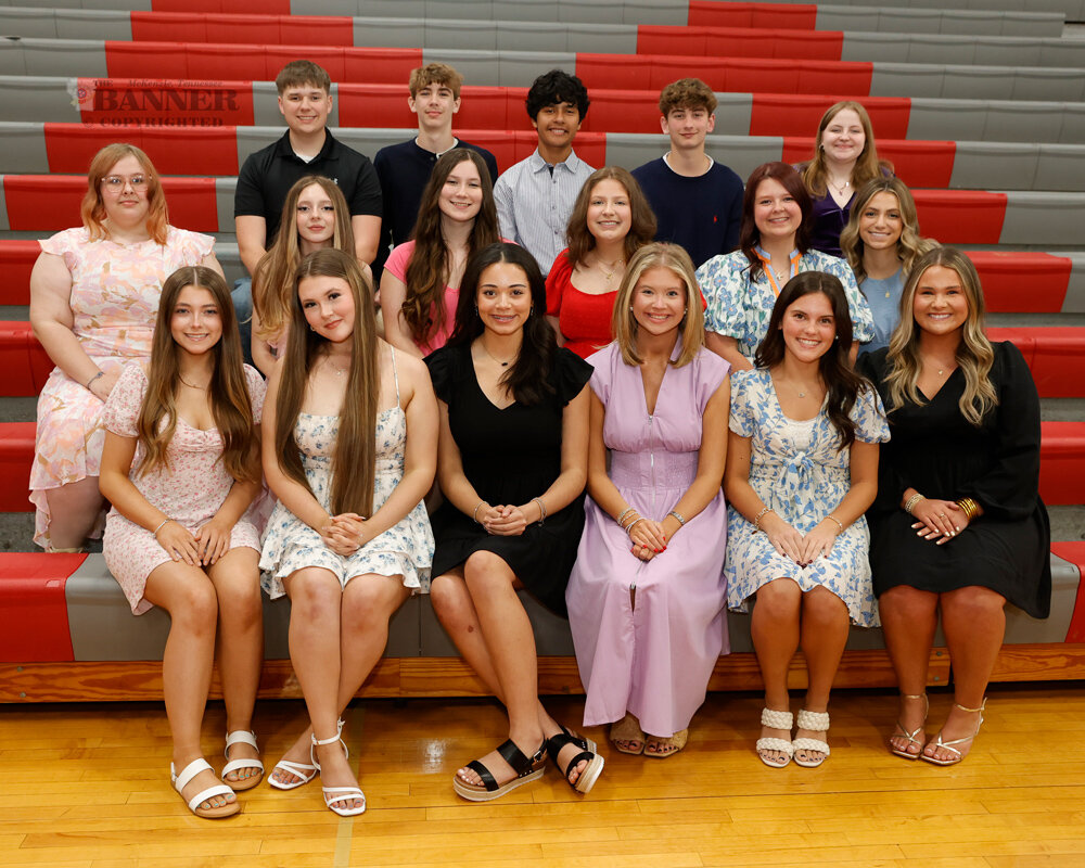 20250404-151235-50c-web2-mhs_honors_sophomores_61A8079.jpg