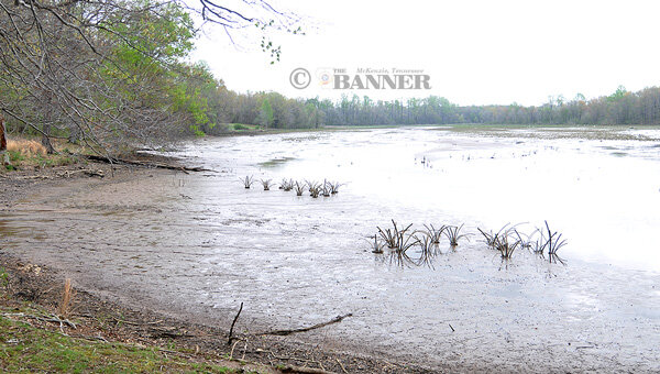 20250407-154551-3ba-web2-CarrollLake-Friday-bank-DSC_0006.jpg