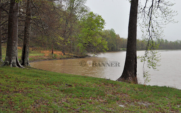 20250407-154550-90e-web2-CarrollLake-Saturday-bank-DSC_0049.jpg