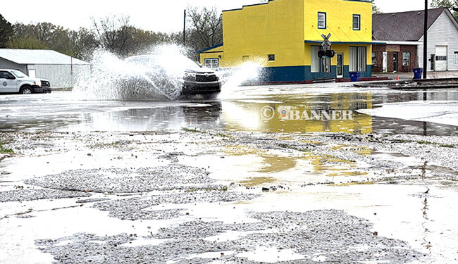 20250407-191915-e18-web2-Storms-splashRR-IMG_4762.jpg