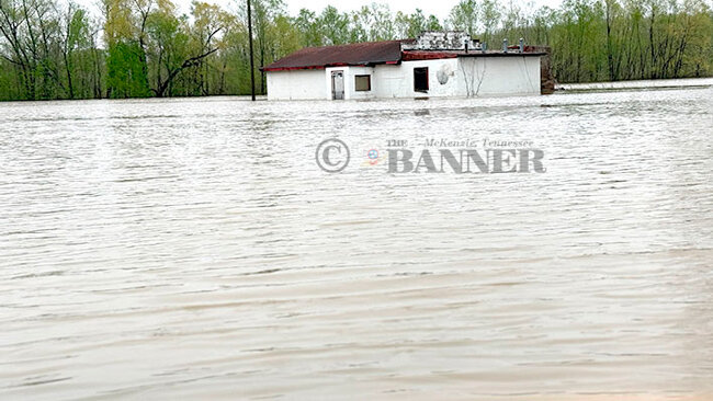 20250407-191912-c9f-web2-storm-mayobuilding-IMG_5014.jpg