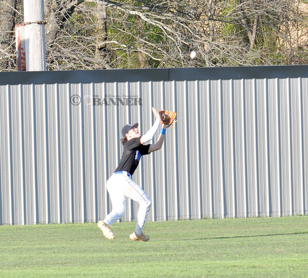 20250414-152512-9bd-web2-HRBatMHS-BB-Tiger-catch-DSC_0043.jpg