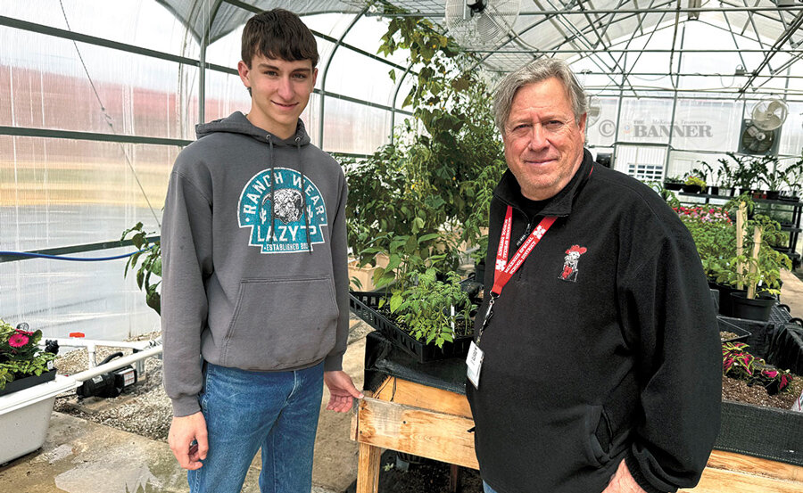 McKenzie FFA Hosts Live Plant Sale