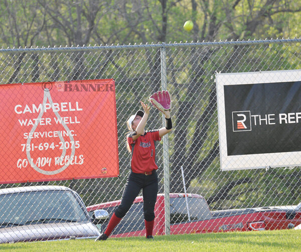 20250421-193338-0b6-web2-HouCoatMHS-SB-Hall-DSC_0079.jpg