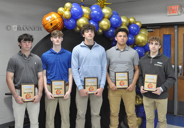 HHS Basketball Teams Feted at Banquet