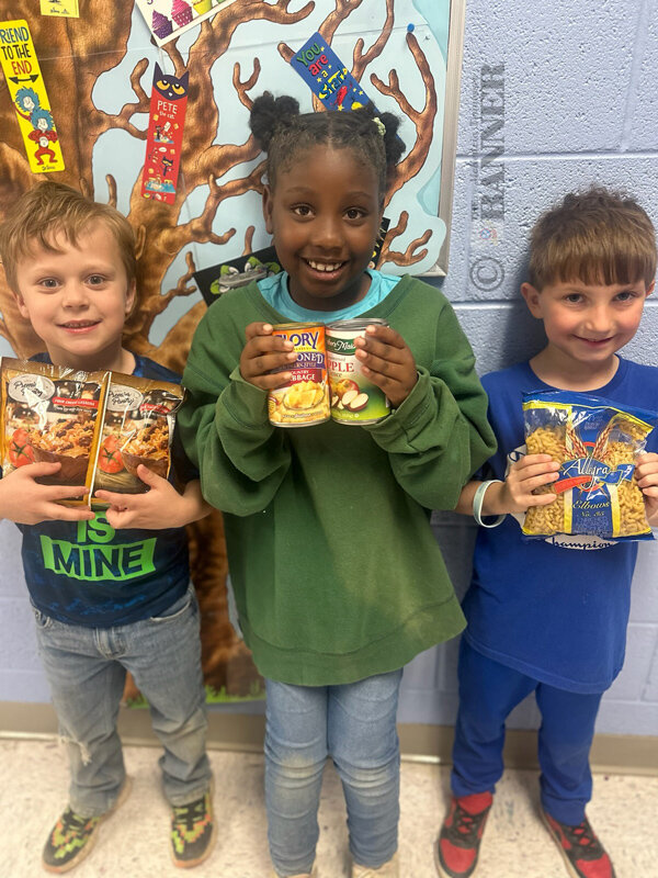 West Carroll Primary Joins Forces with United Neighbors to Give Back