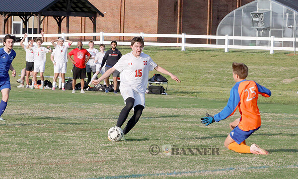20250428-124455-538-web2-MHSatHRB-soccer-Davis_61A9093.jpg