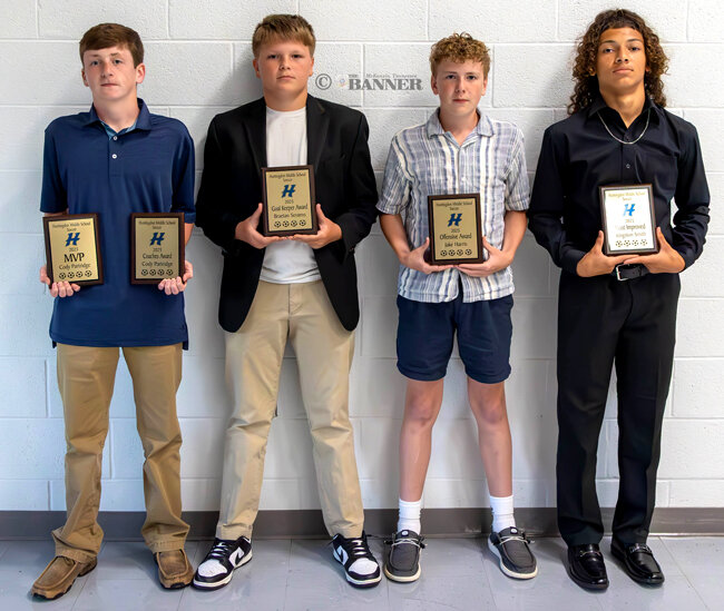 20250516-124024-e3a-web2-hms-soccer-awards-6K8A6478-Enhanced-NR.jpg