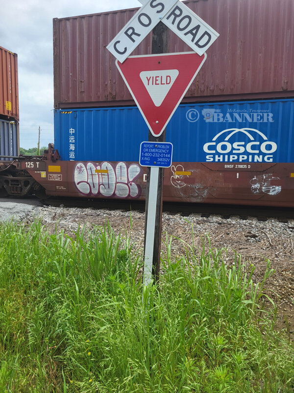 Wingo Resident Complains About Train Blocking Street