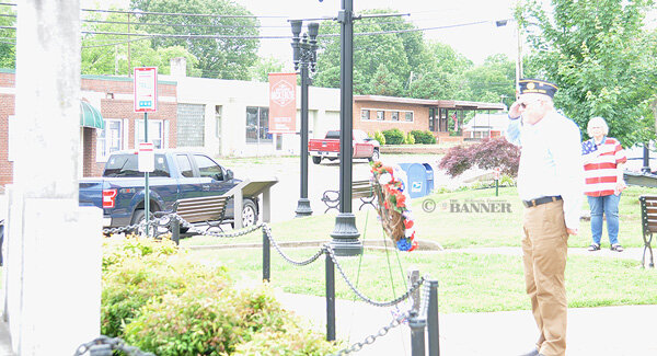 20250527-102015-531-web2-McK-Memorial-Day-wreath-DSC_0039.jpg
