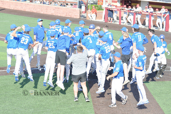 Huntingdon Advances to Title Game