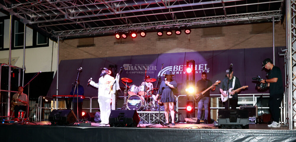 20250825-142001-a3f-web2-sweet-tea-main-act_61A2769.jpg