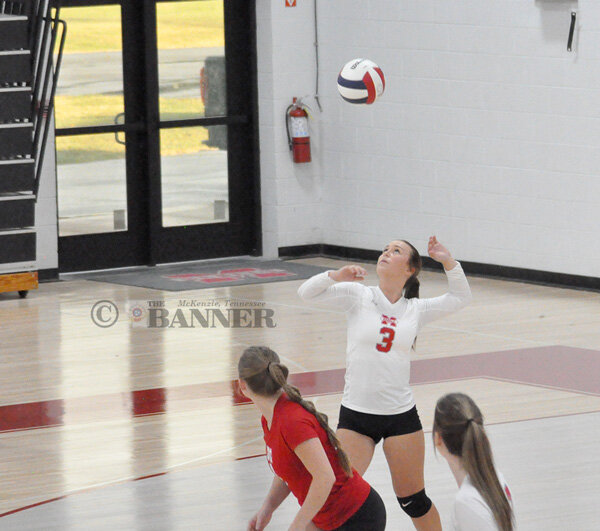 Lady Rebels Sweep JCM in Straight Sets