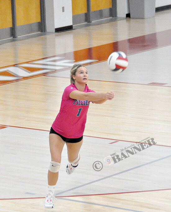 Fillies Top Lady Rebels in Straight Sets