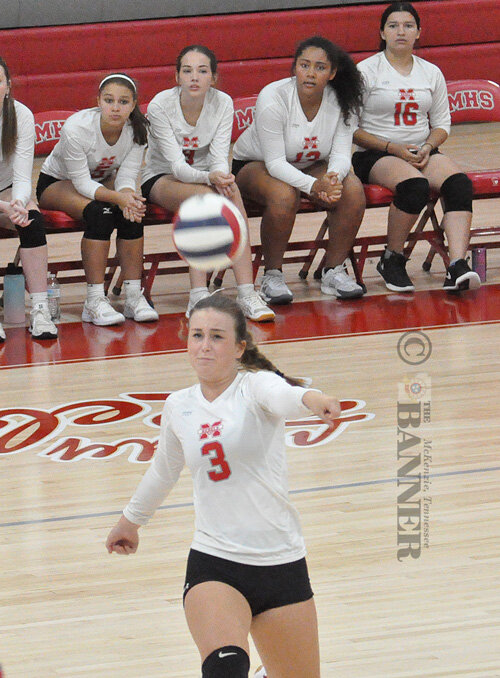 Lady Rebels Fall to Riverside, 3-1