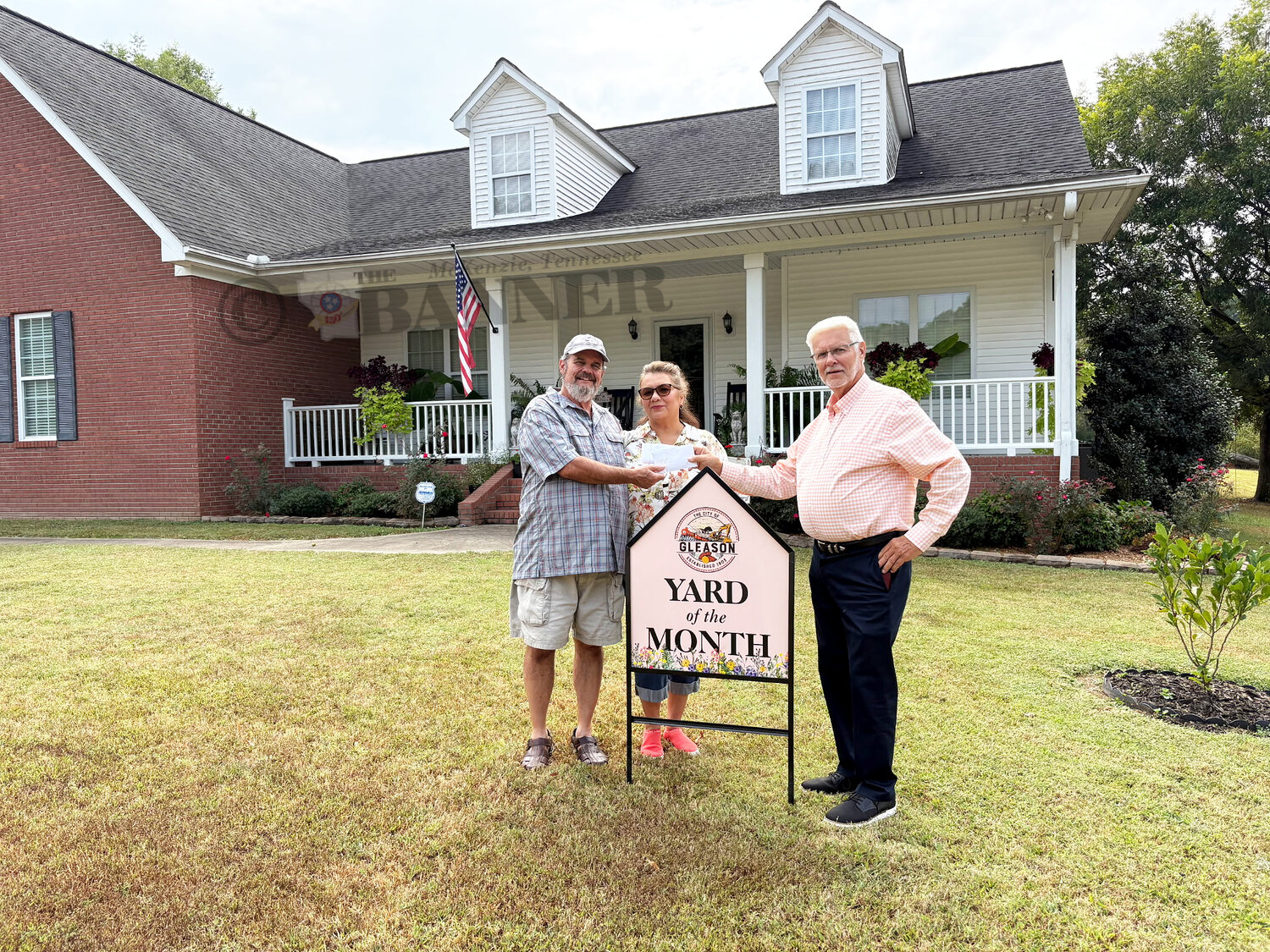 Dales Win Gleason ‘Yard of the Month’