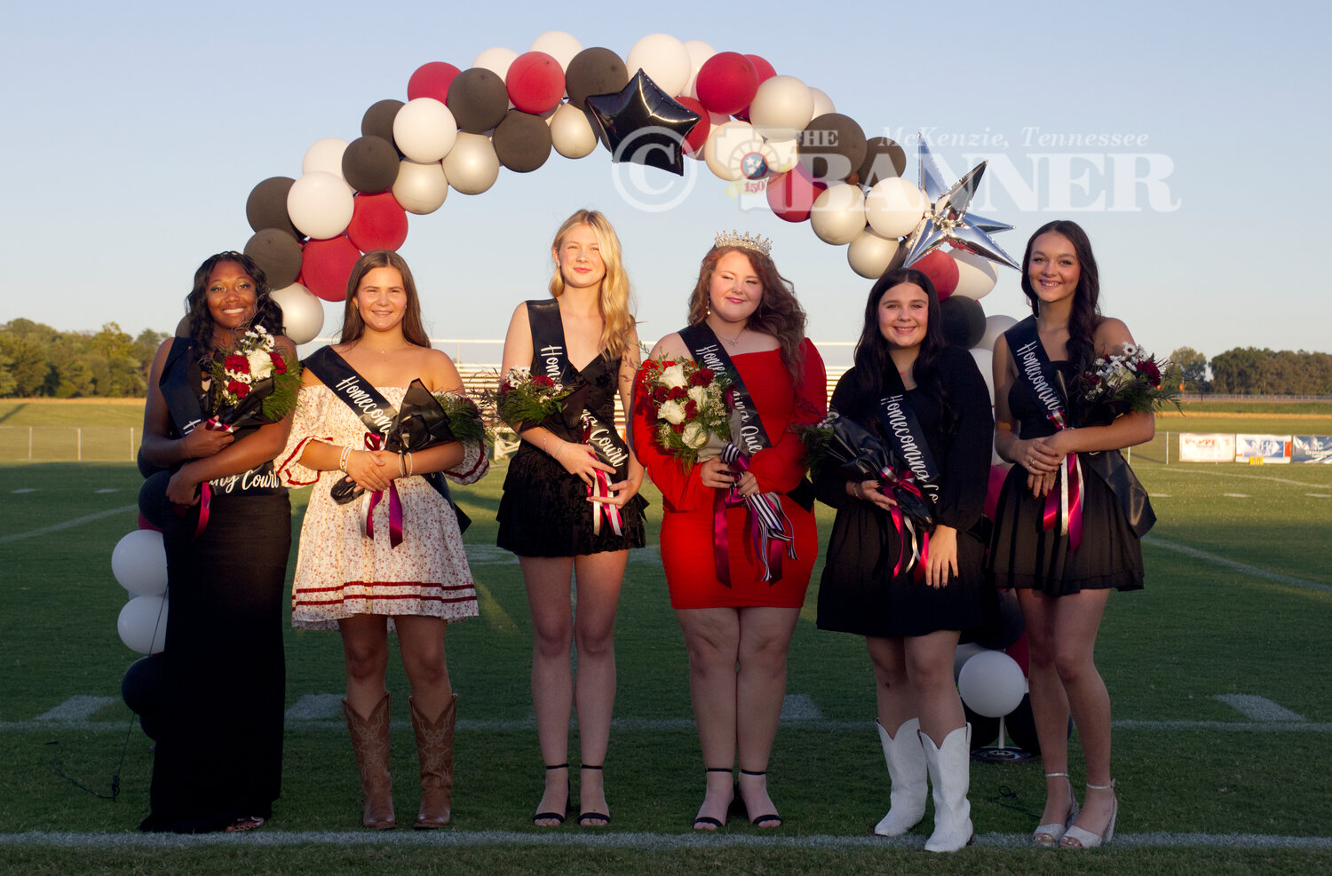 20250930-143927-98e-web2-WC-Hoco-Court_MG_0240.jpg