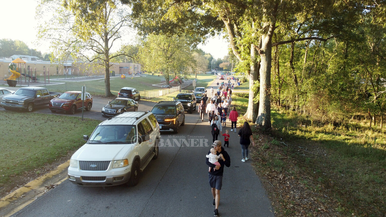 20251007-104313-2b6-web2-walk-to-school-aerialDJI_0393.jpg