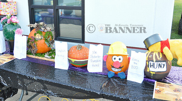 20251022-164607-7db-web2-WC-Boo-pumpkins1-DSC_0006.jpg