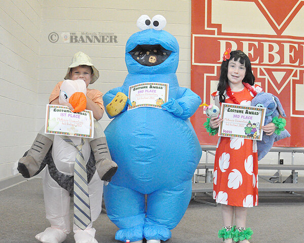 20251028-122950-243-web2-MES-FallFest-costume-Third-DSC_0254.jpg