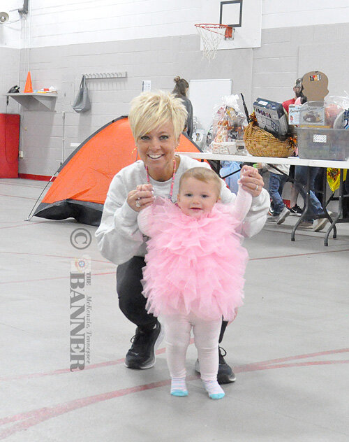 20251028-122951-be4-web2-MES-FallFest-Kee-DSC_0221.jpg