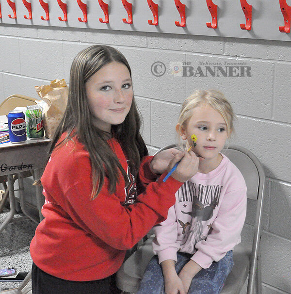 20251028-122950-557-web2-MES-FallFest-facepaint-DSC_0281.jpg
