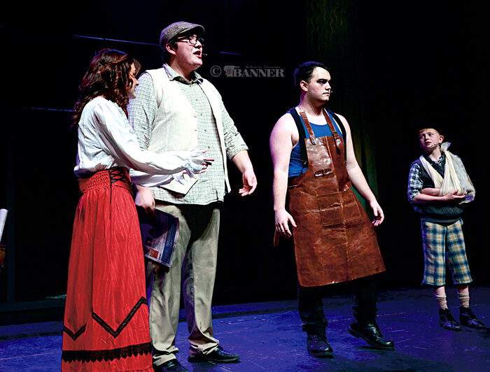 20251104-100310-005-web2-newsies-1_61A4557.jpg