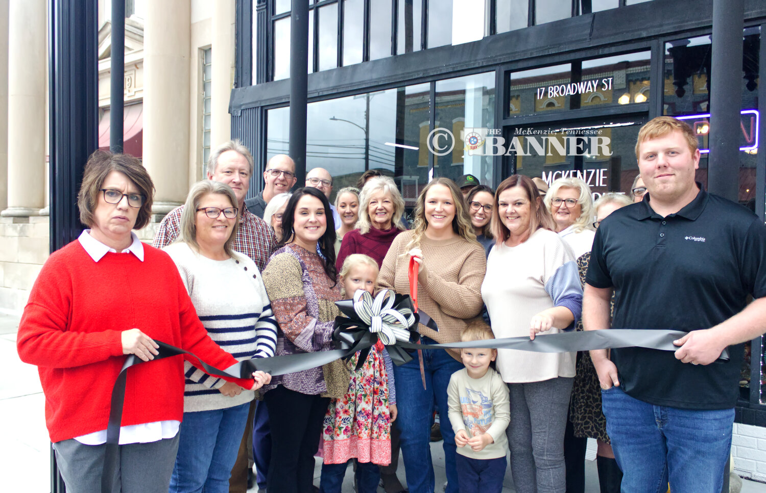 City Florist Enters New Era with Ribbon Cutting
