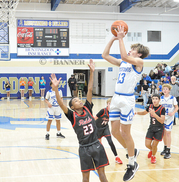 Huntingdon Sweeps McKenzie