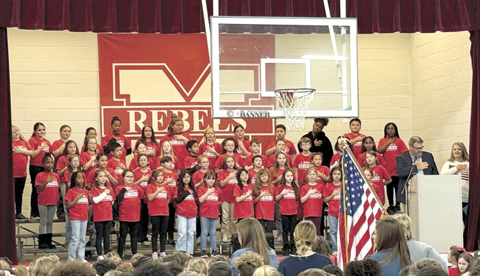 U.S. Marine Veteran Speaks to MES Students