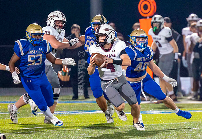 Mustangs Outrun Indians to Advance to Semifinals