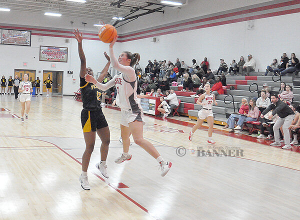 McKenzie Splits Season Opener with Peabody